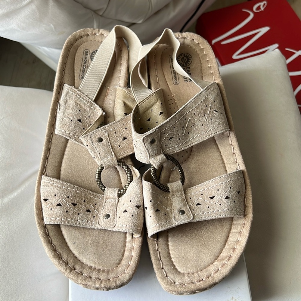 Earth Spirit Sandals Womens 11 Slingback Strappy shoe  Beige color